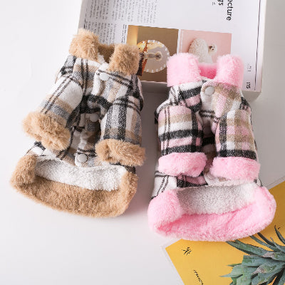 2 manteau chien 1 en rose et 1 en beige