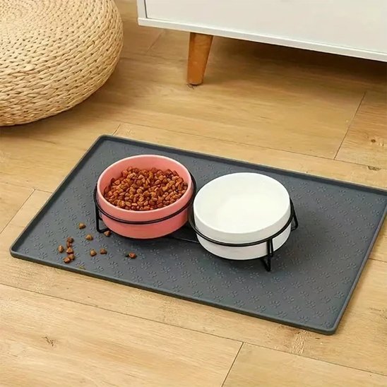 Tapis pour gamelle Chien avec 2 gamelles